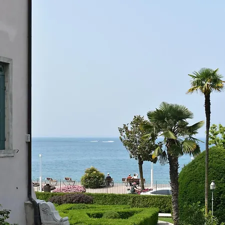 Revedin Daire *